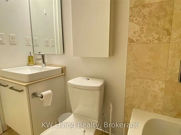 12 York St #406 — Photo 7
