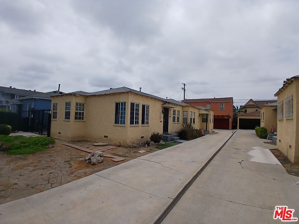 2nd image of 1729 S La Brea Ave