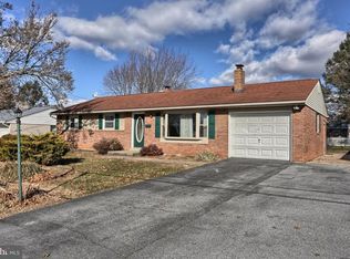 988 Daffodil Dr, Lebanon, PA 17042