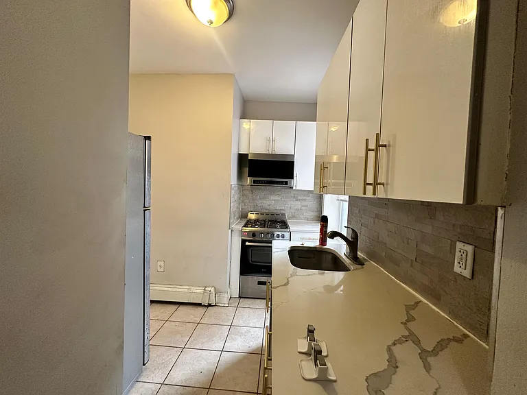 13 Olean Ave #24E — Photo 1
