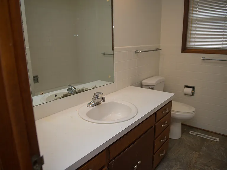 2502 N Monroe St — Photo 7