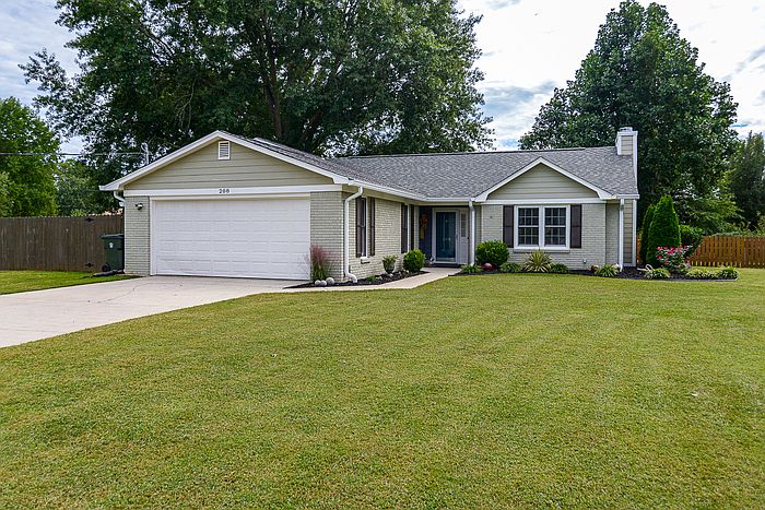 1st image of 208 S Oxford Cir