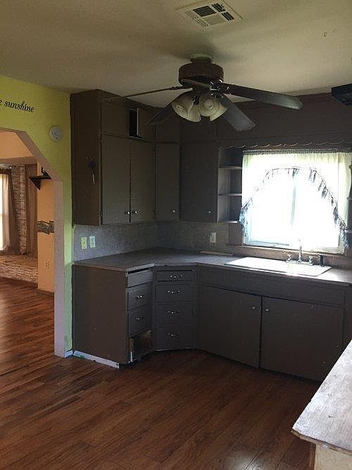 226 W Broadway St, Macksville, KS 67557 Zillow