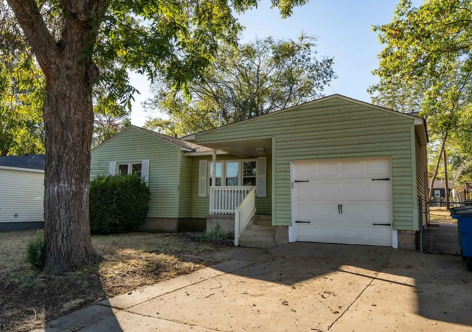 3 Bed 1 Bath Tulsa! — Photo 2