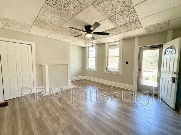 1015 Smithton Ave, Pittsburgh, PA 15212