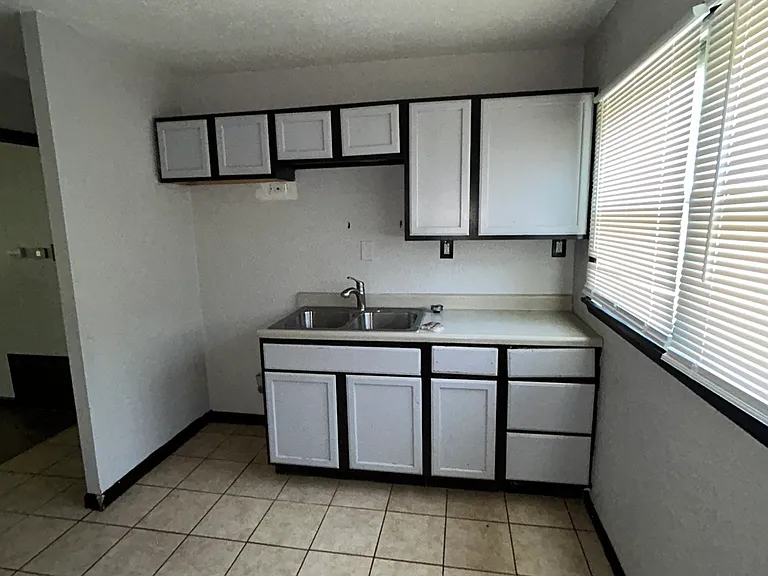 12 Agnes Dr — Photo 31