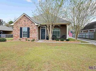 39450 Woodlake Dr, Prairieville, LA 70769