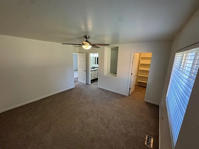 3 bed, 1400 sqft, $2,000 — Photo 3