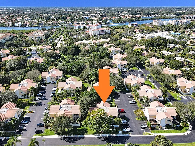 260 Seabreeze Cir — Photo 12