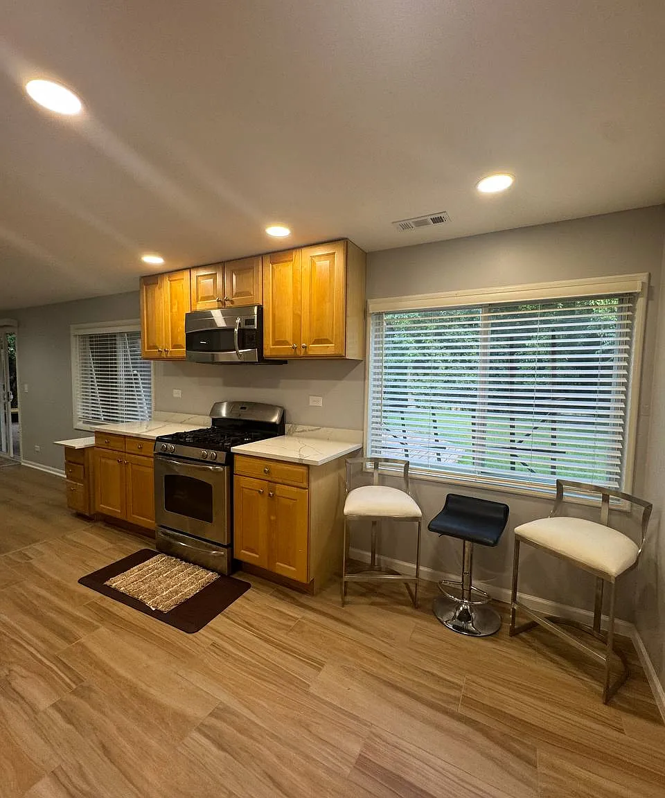 2 bed, 1250 sqft, $2,150 — Photo 4