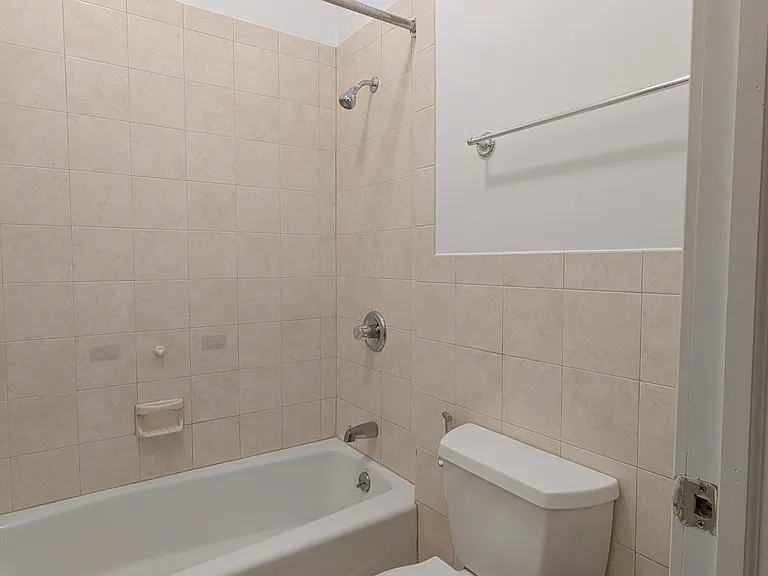 147 W 72nd St #4B — Photo 8