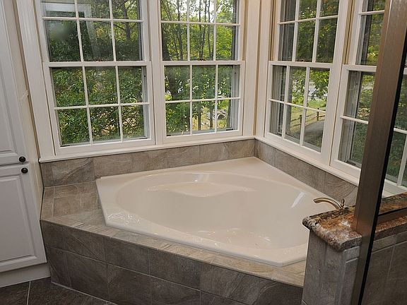 soaking tub 