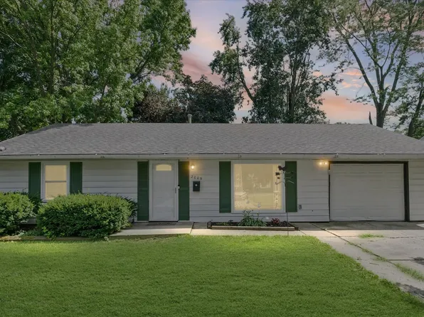 2009 E Michigan Ave, Urbana, IL 61802