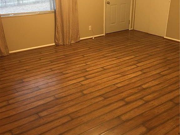 3rd image of 2304 Sycamore Ct