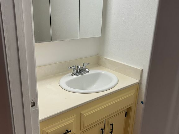 Downstairs half bath with new paint