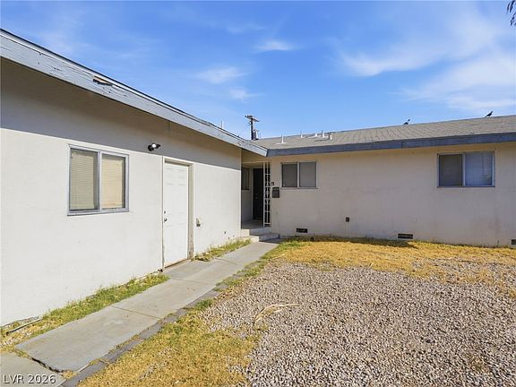 3rd image of 1810 Renada Cir