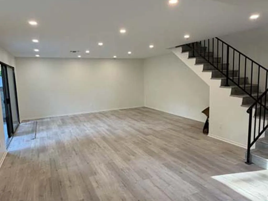 3 bed, 1400 sqft, $3,950 — Photo 3