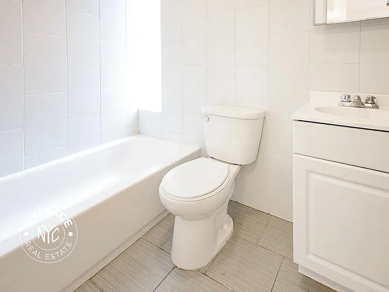 244 Roebling St #16 — Photo 12