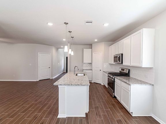 5th image of 14418 High Hill Dr