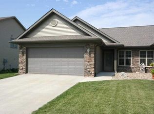 128 Bailey Park Rd, Williamsburg, IA 52361