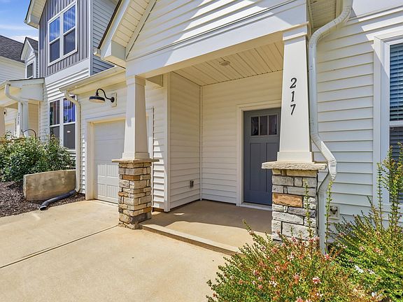 2nd image of 217 Woodhouse Way