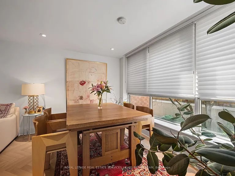 225 Davenport Rd #401 — Photo 10