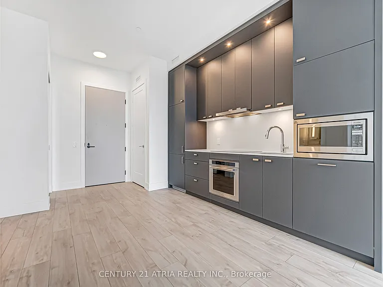 858 Dupont St #207 — Photo 14
