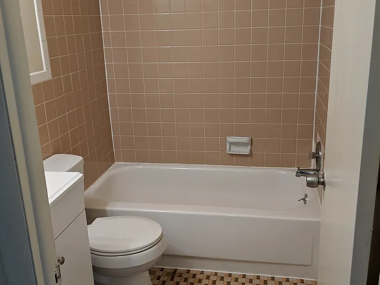 Brandywine Garden Apartments — Photo 6
