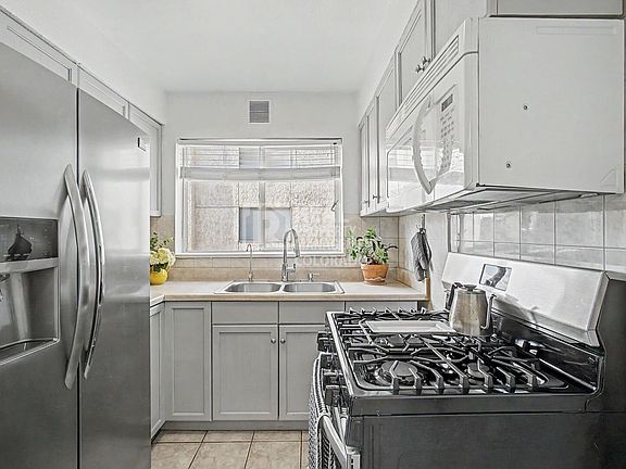 5th image of 1100 Colorado Blvd APT 206