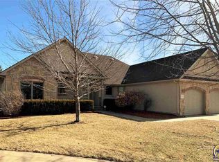 2512 SW Windslow Ct, Topeka, KS 66614