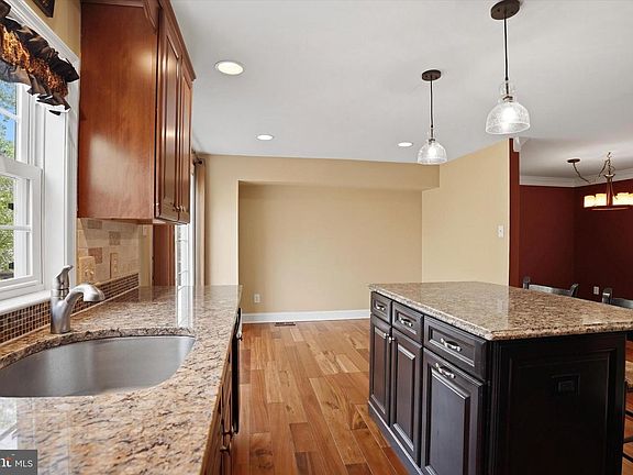 3rd image of 4166 Ritten House Ln