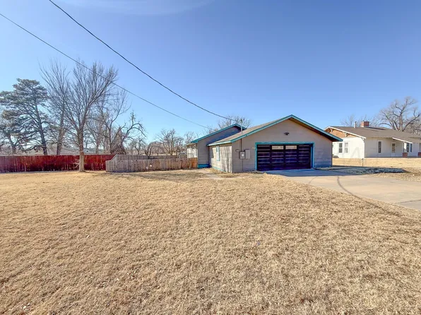702 S Canadian St, Wheeler, TX 79096