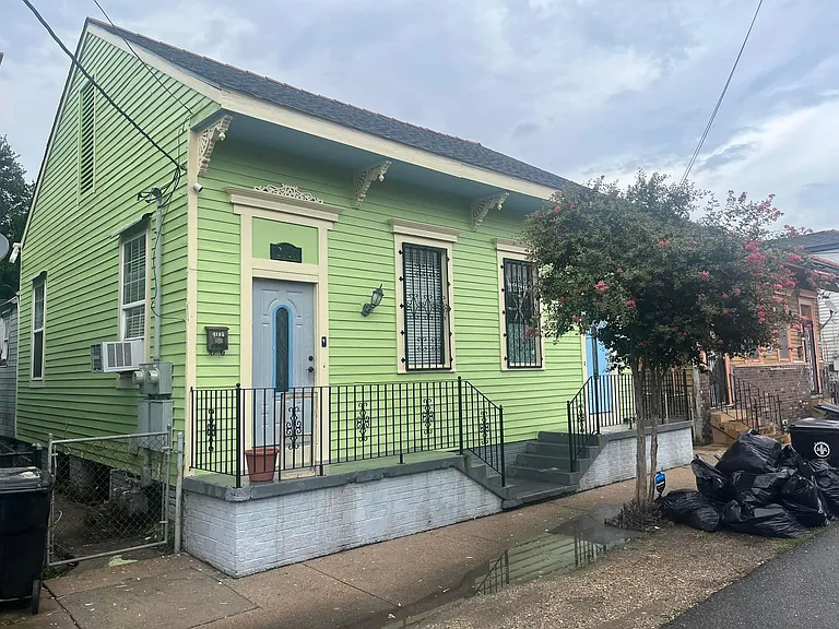 2715 Urquhart St — Photo 1