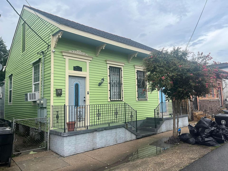 1st image of 2715 Urquhart St