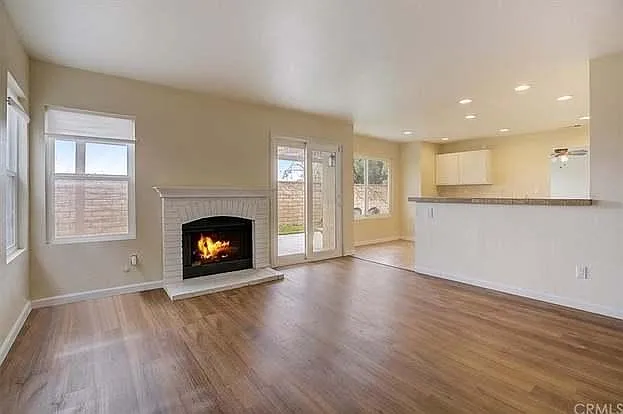 26245 Perrier Dr — Photo 4
