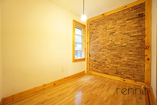 Rented by Rennit Inc. | media 24