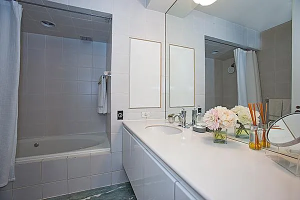 Sold by (Legacy) Elegran | media 29
