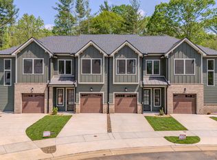 The Peg (Middle Unit) Plan, Villas at Pinecroft, Asheville, NC 28804