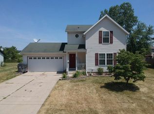 407 Pleasant Acres Dr, Nappanee, IN 46550