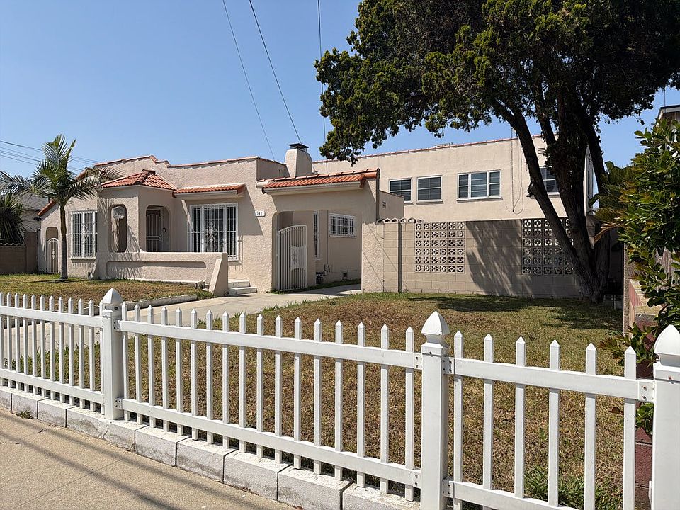 2nd image of 541 Elm Ave