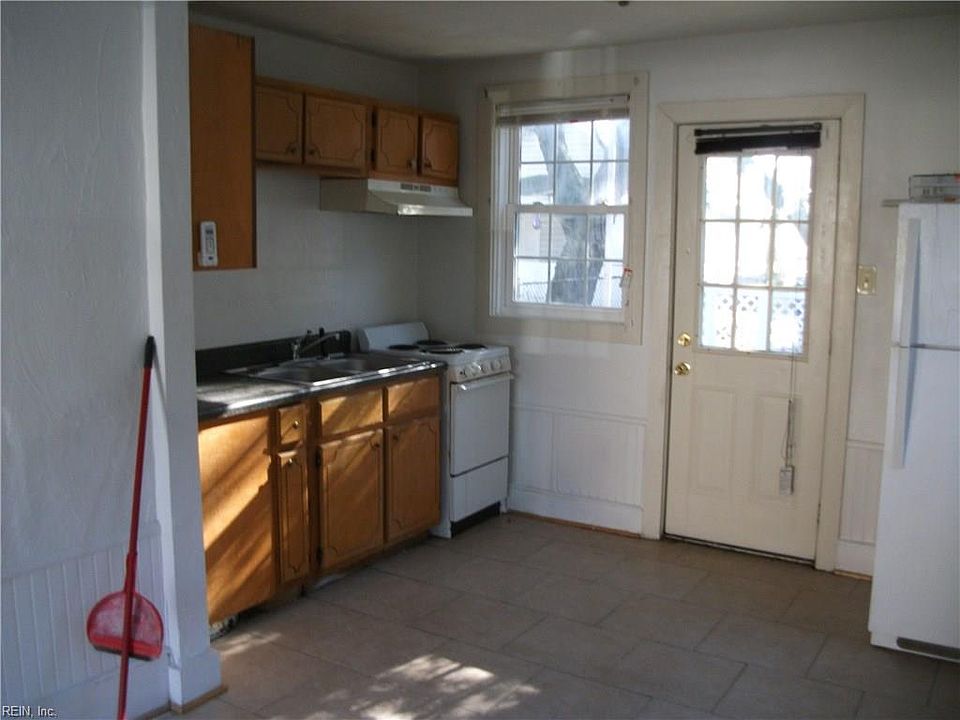 2nd image of 9630 14th Bay St APT 2