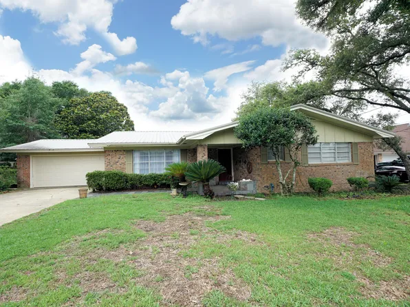 319 Briarwood Cir, Fort Walton Beach, FL 32548