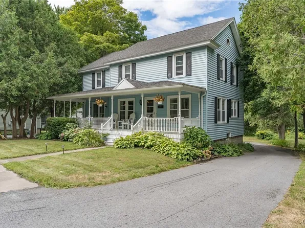 32 Prospect St, Adams, NY 13605