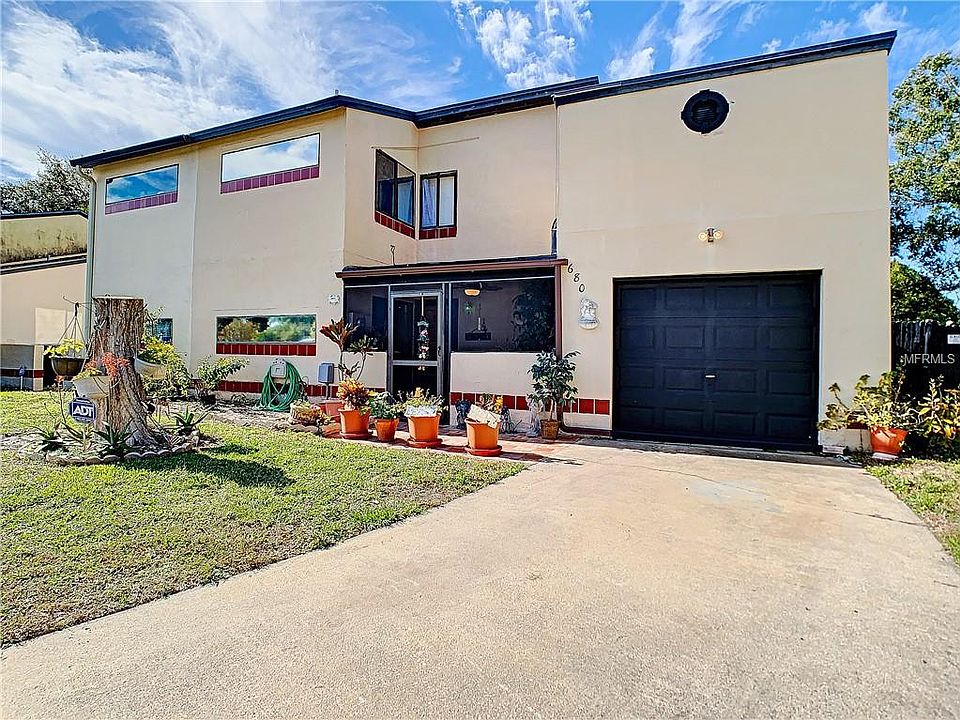 1st image of 680 Golden Sunshine Cir