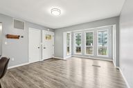 Holiday Blvd-3005-001.jpg
