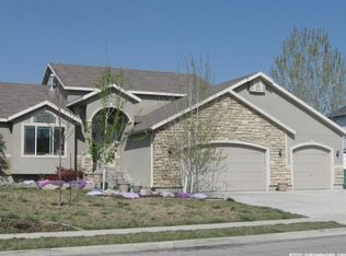 7384 S Regal Hill Dr, West Jordan, UT 84081