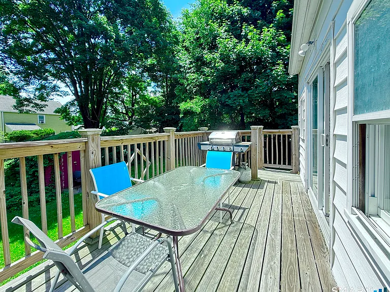 112 Ochsner Pl — Photo 17