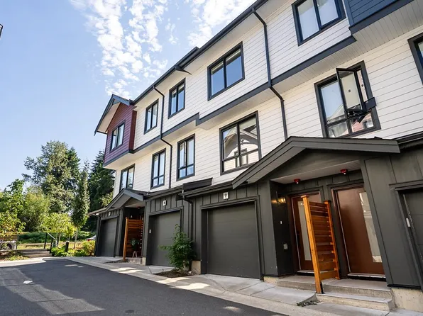 10527 155th St #9, Surrey, BC V3R 0S1