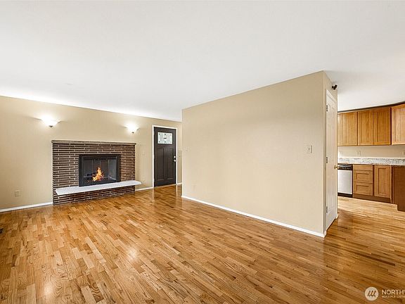 4th image of 1300 SW 125th Place
