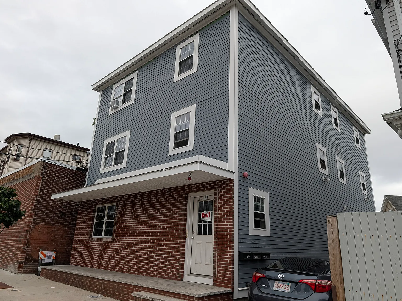 3 bed, 1845 sqft, $3,000 — Photo 1